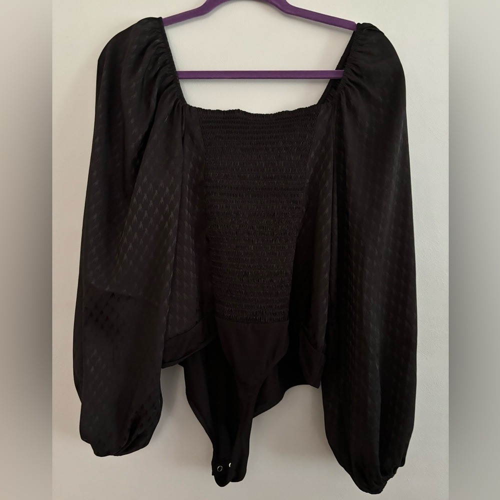 Express Black Houndstooth Jacquard Tie Front Puff Sleeve Bodysuit XL NWT - Picture 6 of 8